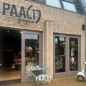 Verkooppunt Label Six - Paal 17 op Texel