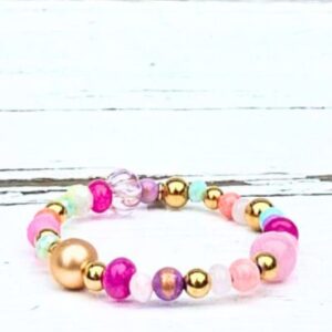 Stainless steel kralenarmband happy colors van Label Six is een vrolijke toevoeging aan jouw armbanden collectie. Verkrijgbaar in elke maat.