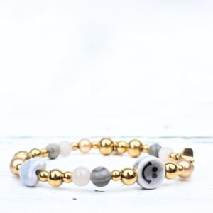Kralenarmband happy grey